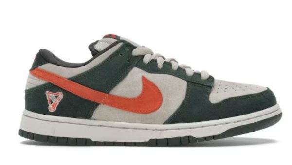 SB Dunk Low Eire Unfading Sneaker - For Men