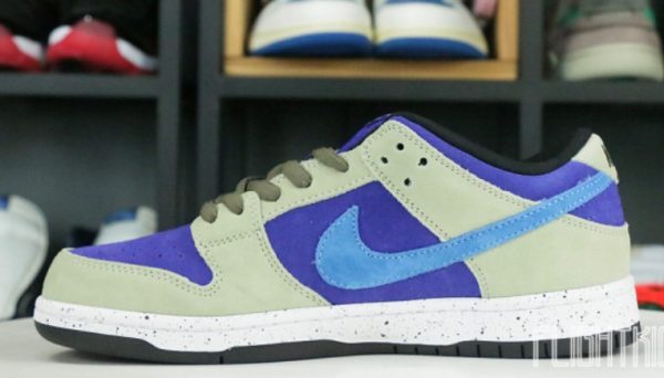 Dunk Low SB ACG Celadon Signature Footwear - Drop - Image 2
