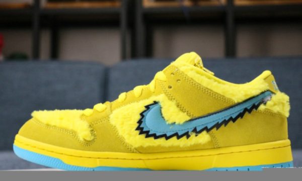 Grateful Dead x SB Dunk Low Yellow Classic Kicks - Streetwear - Image 2