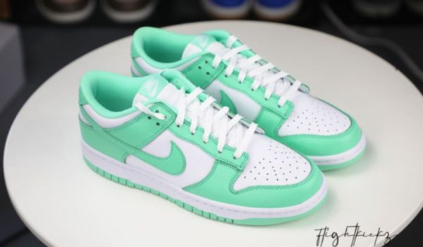 Dunk Low Green Glow 2021 Signature Footwear - Iconic - Image 3