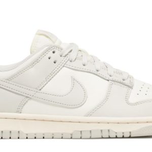 Dunk Low Sail Light Bone (W) Unfading Sneaker - Streetwear