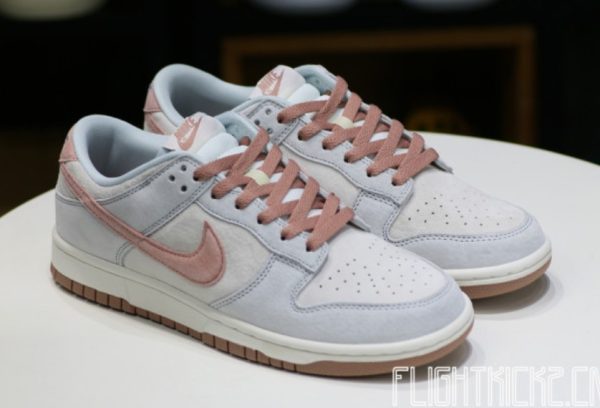 Dunk Low Fossil Rose Iconic Sneaker - Limited - Image 3