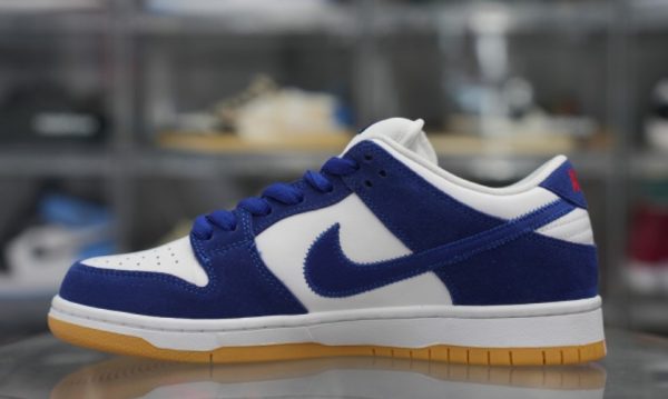 Dunk Low SB Los Angeles Dodgers Classic Kicks - Drop - Image 2