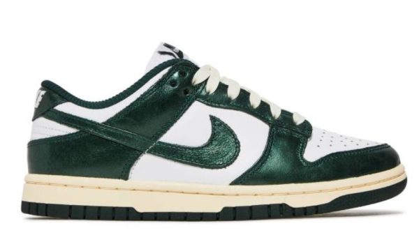 Dunk Low Vintage Green Unfading Sneaker - For Men