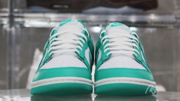 Dunk Low Clear Jade 2023 Signature Footwear - Drop - Image 3