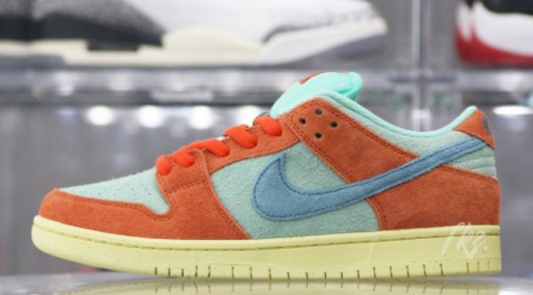 SB Dunk Low Orange/Noise Aqua 2023 Signature Footwear - Limited - Image 2
