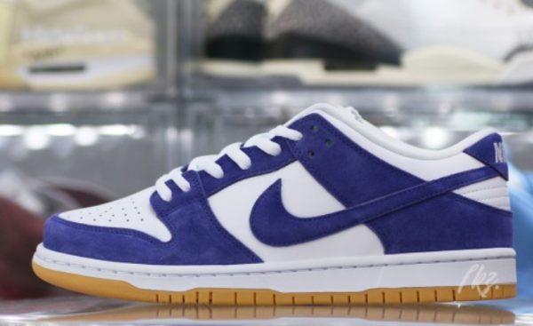 SB Dunk Low Pro ISO Orange Label Court Purple Classic Kicks - Drop - Image 2