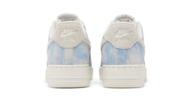 Air Force 1 '07 SE 'Clouds' FD0883-400 - Iconic - Image 4