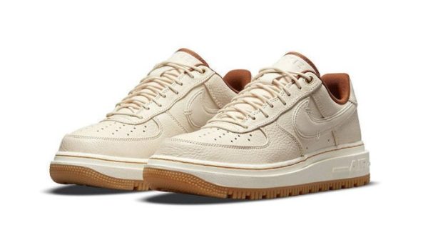 Air Force 1 Low Luxe Pecan DB4109-200 - Style - Image 2