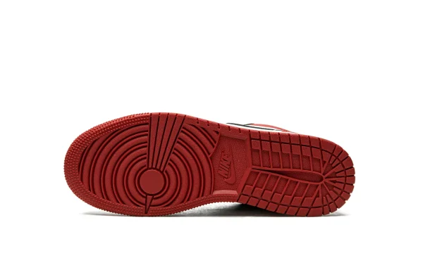Air Jordan 1 Low 'Bred Toe' E555088-302 - Style - Image 5