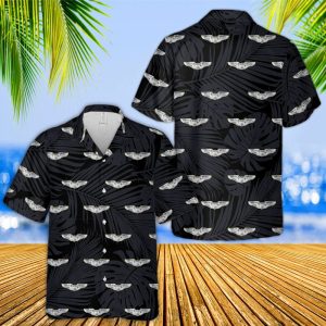 US Air Force Aviator Badge Air Force Pilot Hawaiian Shirt for Men ? Military Emblem & Palm Tree Design, Perfect for Aviation Enthusiasts