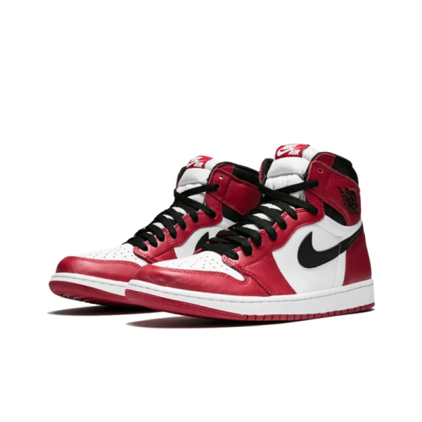 Air Jordan 1 Retro High OG 'Chicago' 2015 555088-101 - Style - Image 3