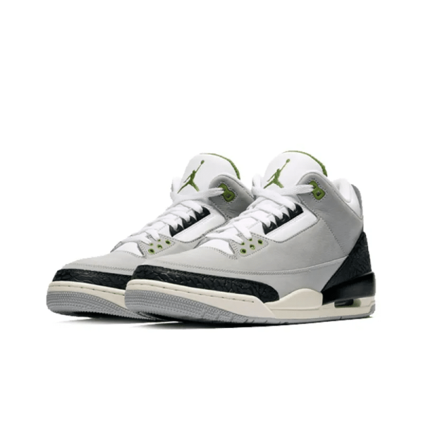 Air Jordan 3 Retro 'Chlorophyll' 136064-006 - Iconic - Image 4