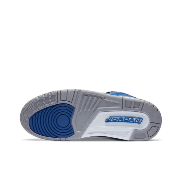 Air Jordan 3 Retro 'Varsity Royal' CT8532-400 - Style - Image 7